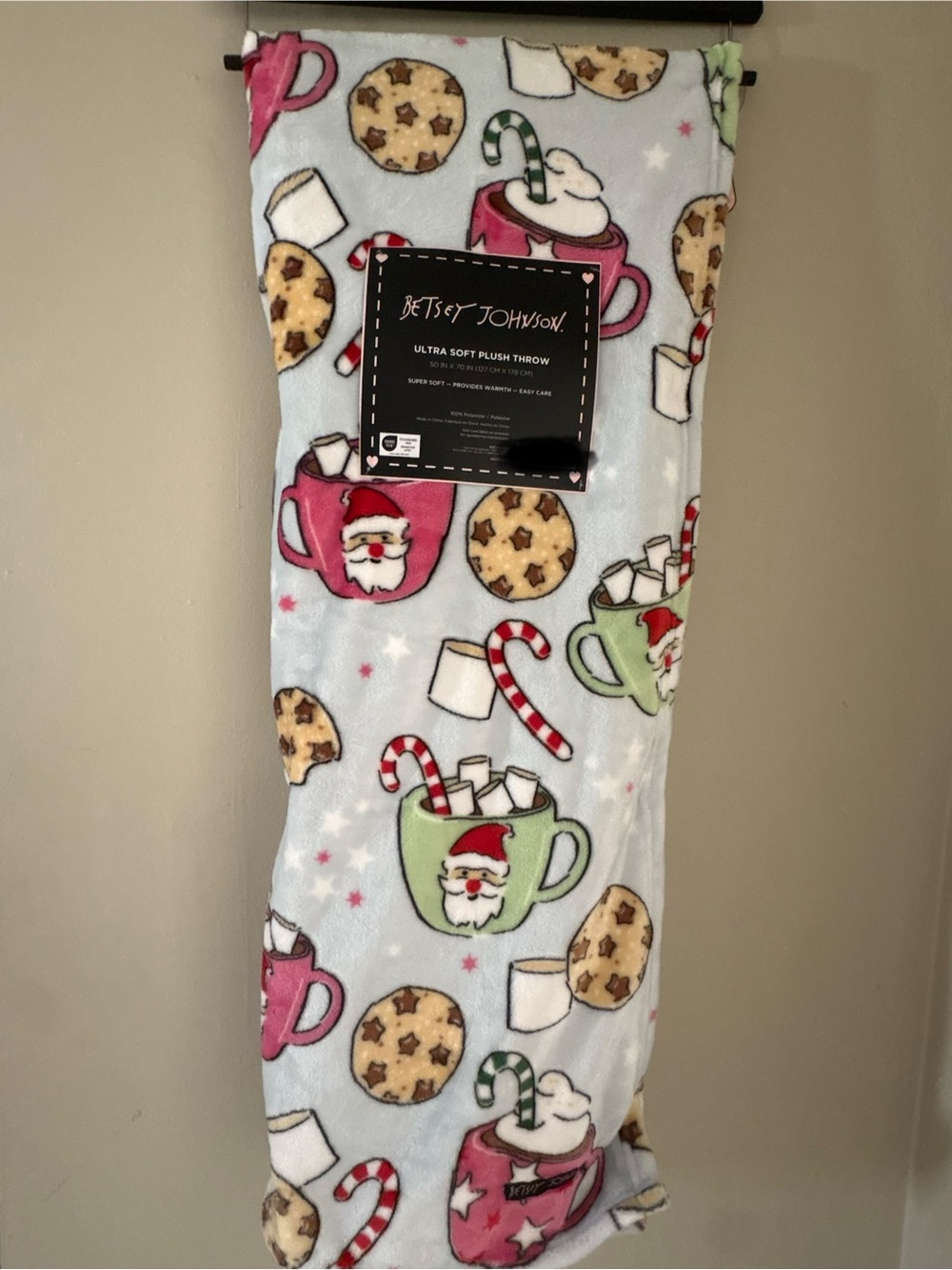 Betsey Johnson Ultra Soft Plush Throw Blanket Christmas Cookies Hot Cocoa